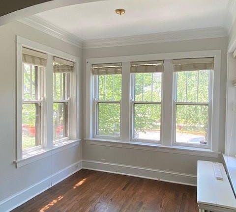 4th image of 4527 N Whipple St #1