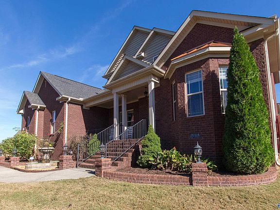 3rd image of 360 Spencer Lakes Dr