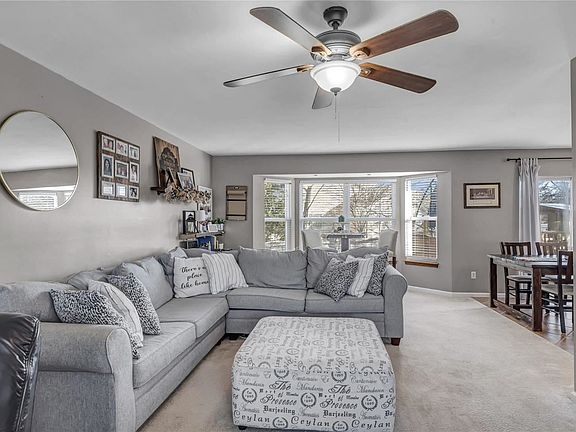 3rd image of 1000 Huntington Dr