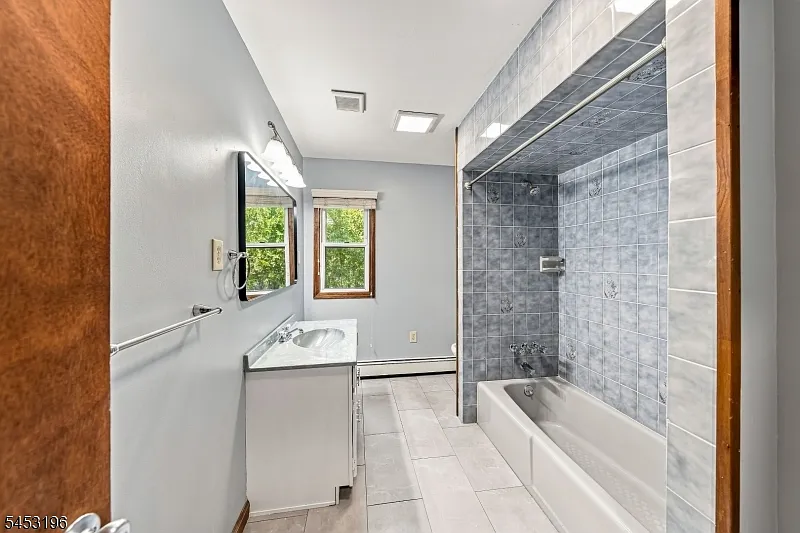 3 bed, 2.0 bath, $3,250 — Photo 4