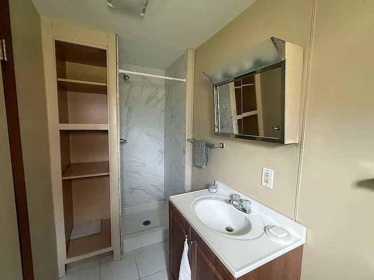 3 Jordan Rd #B — Photo 7