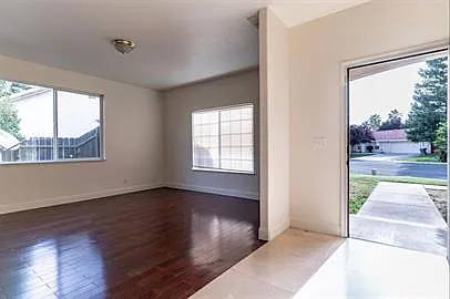 1727 Wingfoot Dr — Photo 3