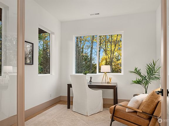 3rd image of 5214 Forest Avenue SE