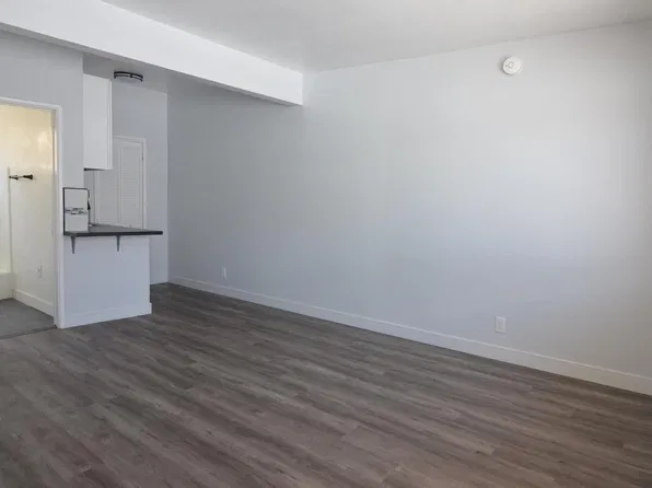 11981 Nebraska Ave APT 8, Los Angeles, CA 90025