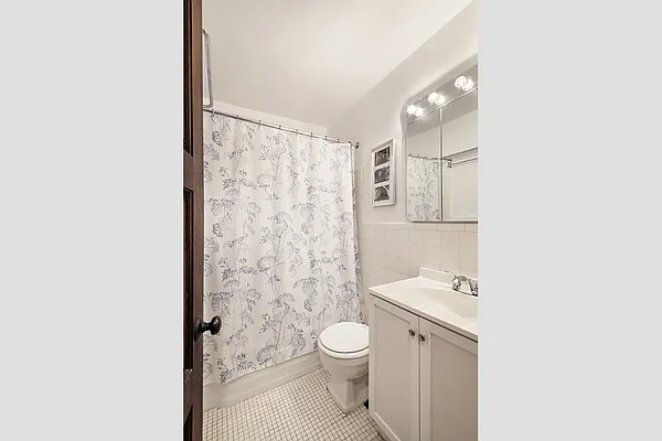 Sold by Stribling | media 3