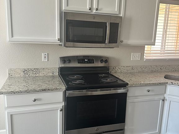 4th image of 197 W Loma Vista St