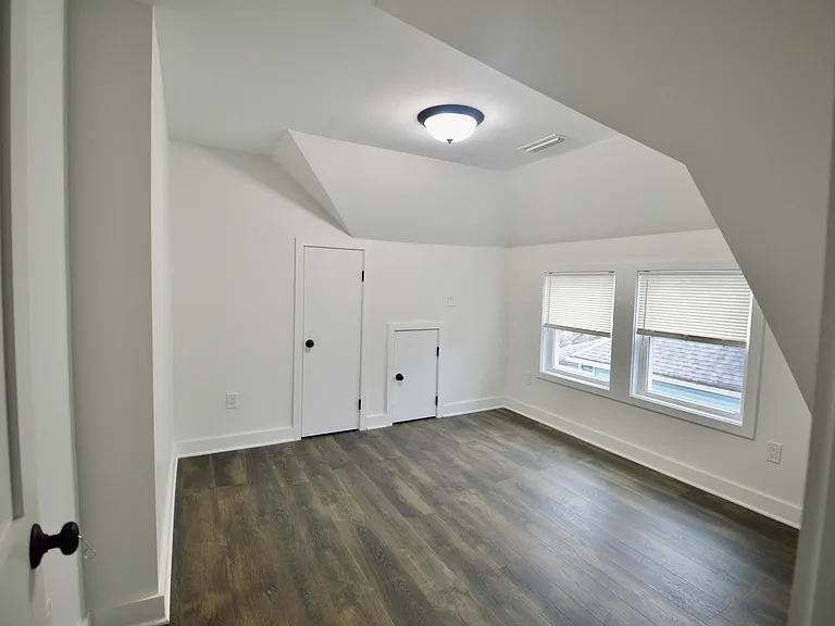 21 Nichols St — Photo 18