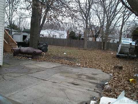 3rd image of 223 Nolin St