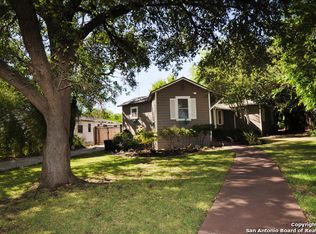 804 Elizabeth Rd, Terrell Hills, TX 78209