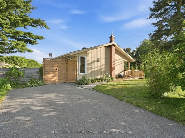 3149 Southmore Dr E, Ottawa, ON K1V 6Z6