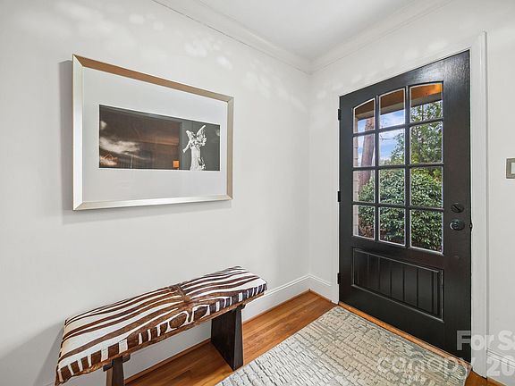 5th image of 4749 Addison Dr