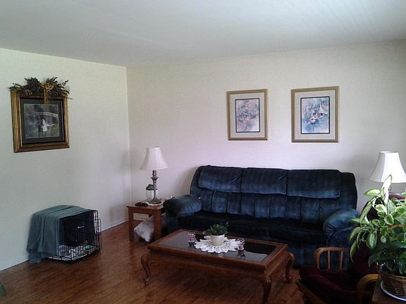 2nd image of 212 Woodlark Dr