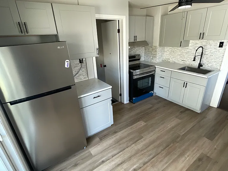 2144 Evans St #1 — Photo 8