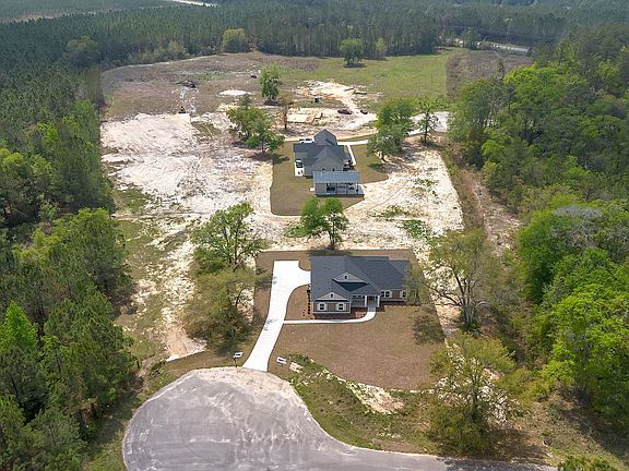 3rd image of 178 S White Oak Dr