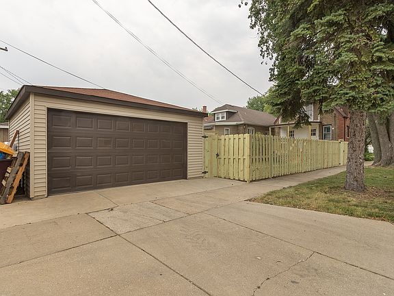 4th image of 3022 Oak Park Ave