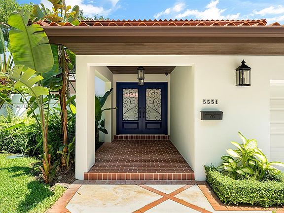 3rd image of 5551 San Vicente St