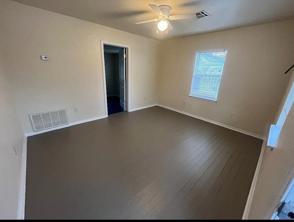 709 N Grant Ave — Photo 3