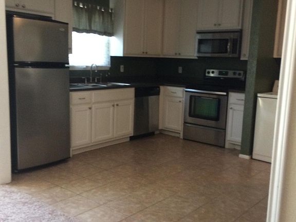 5th image of 308 Karol Ln