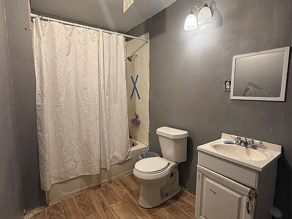 5th image of 411 W Hester St