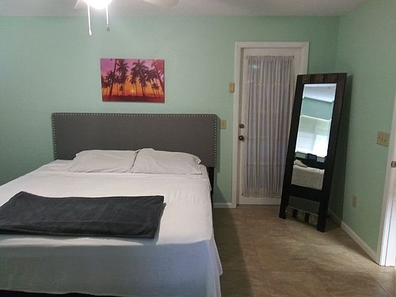3rd image of 51 Felshire Ln