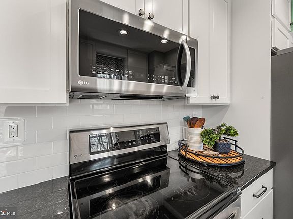 5th image of 9078 Brook Ford Rd