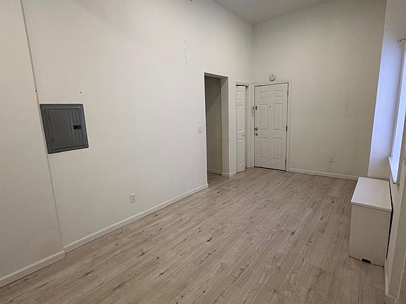 4th image of 1-501 19th St