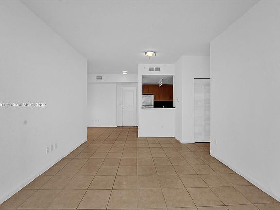 5th image of 511 SE 5th Ave APT 1410