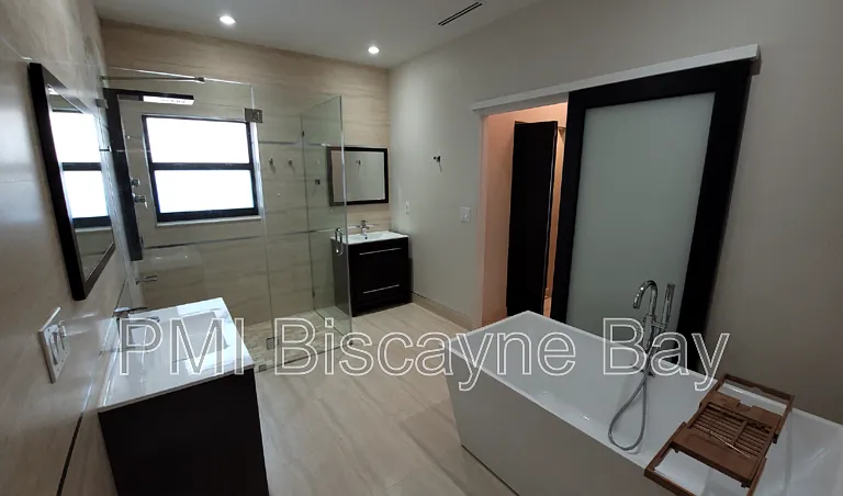 21369 SW 92nd Ave — Photo 14