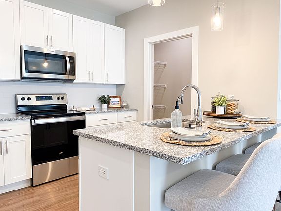 4th image of 4775 Amity Dr #4805-204