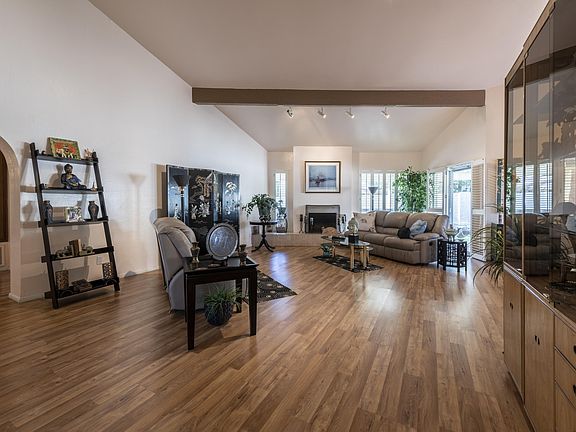 4th image of 8970 N 83rd Pl