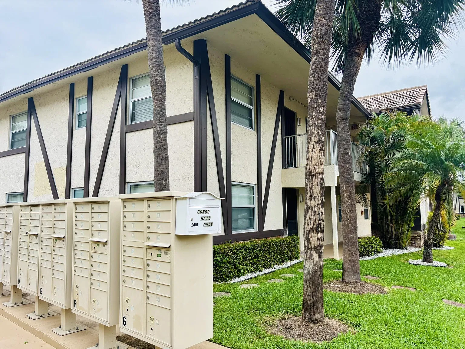 2 bed, 2.0 bath, 790 sqft, $2,200 — Photo 1