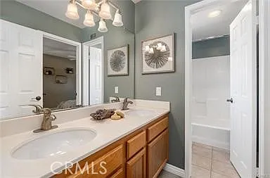 19 Royalston — Photo 20