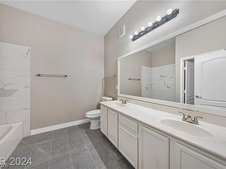 2305 W Horizon Ridge Pkwy #1411 — Photo 14