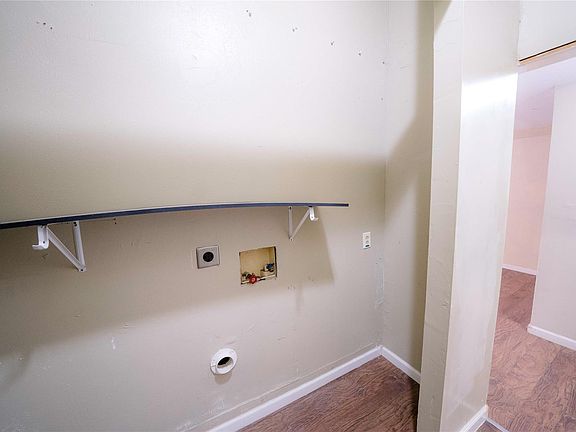 5th image of 2303 Chestnut St #A