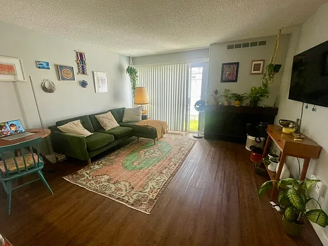 1070 Sapphire St #3 — Photo 3