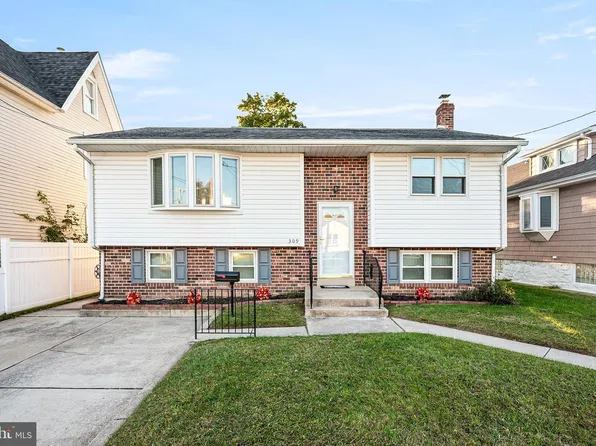 309 Printz Ave, Essington, PA 19029