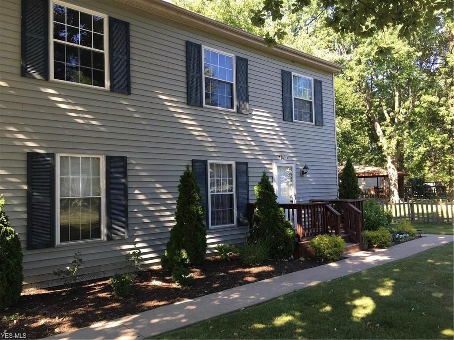 1342 Hibbard Dr APT A, Stow, OH 44224 Zillow
