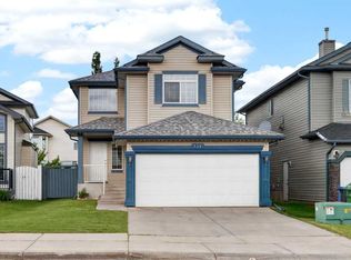 337 SE Citadel Dr NW, Calgary, AB T3G4V9