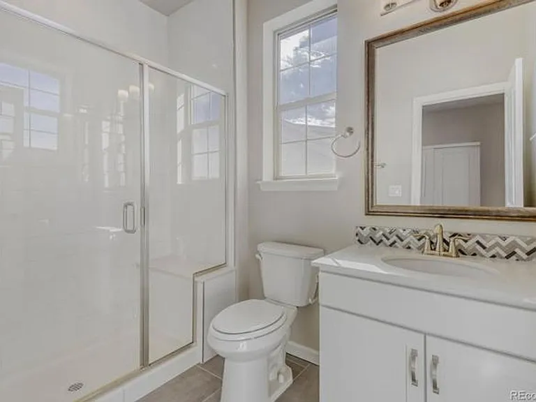 8214 Superior Cir — Photo 40