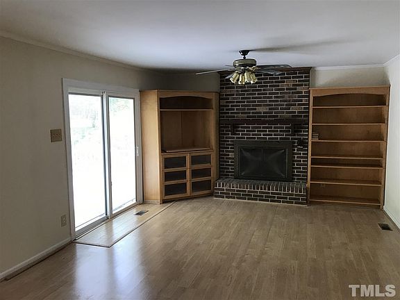 4th image of 8201 Lowell Valley Dr