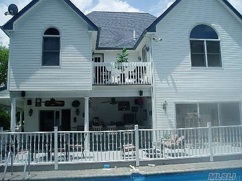 3rd image of 8 Hollywood Ave