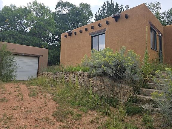 2nd image of 1710 Canyon Rd
