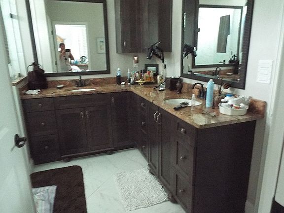 MB bath w/coral granite