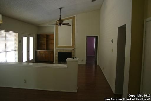 3rd image of 7207 Valley Trails St.