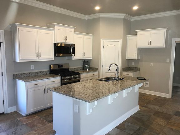 4th image of 40086 Maddie Dr