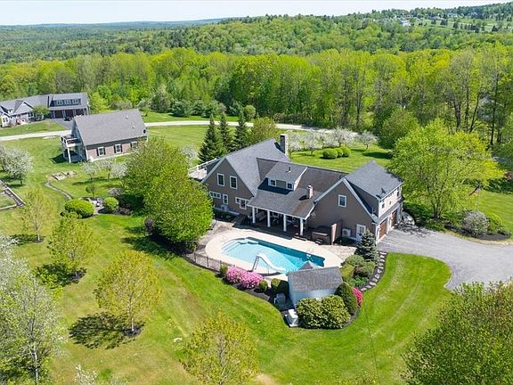 4th image of 16 Eastern View Drive