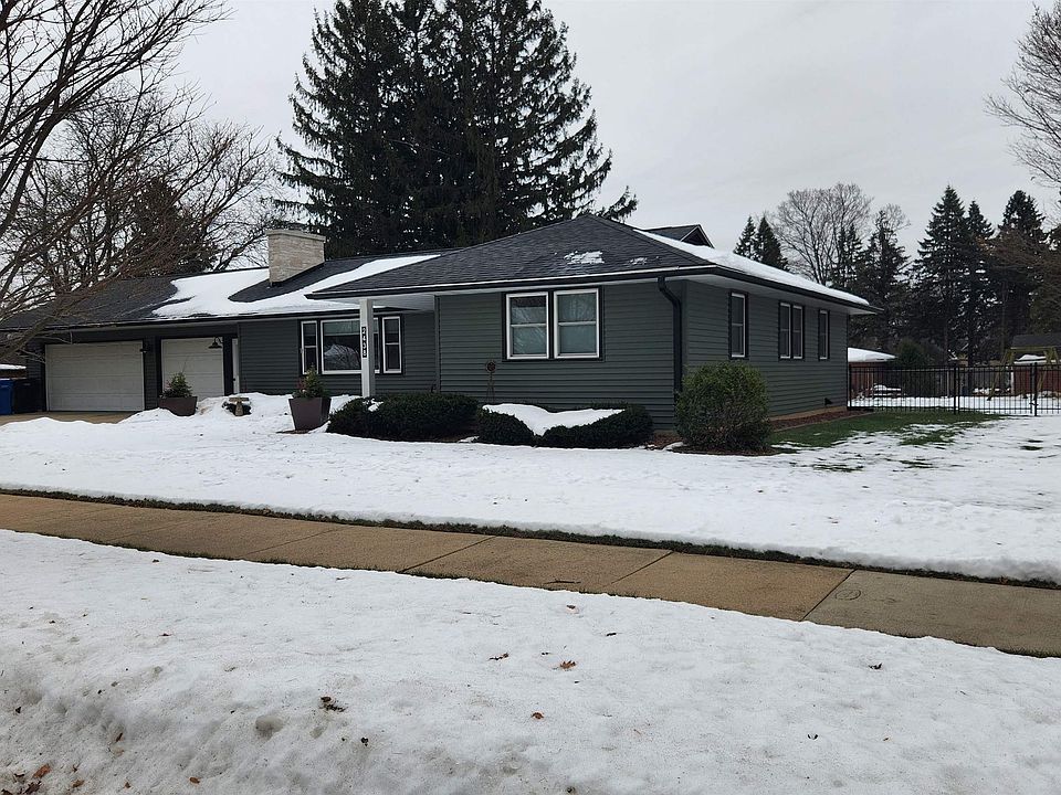2nd image of 2438 5th St