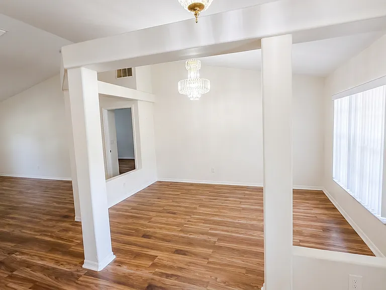1481 SW Algardi Ln — Photo 3