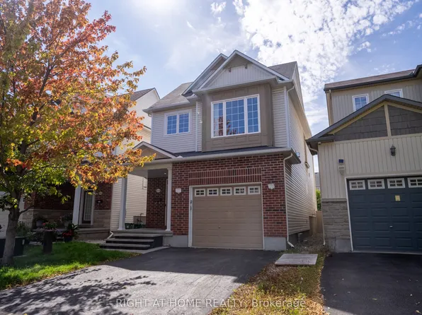 310 Kippen Pl, Ottawa, ON K2J 0N9