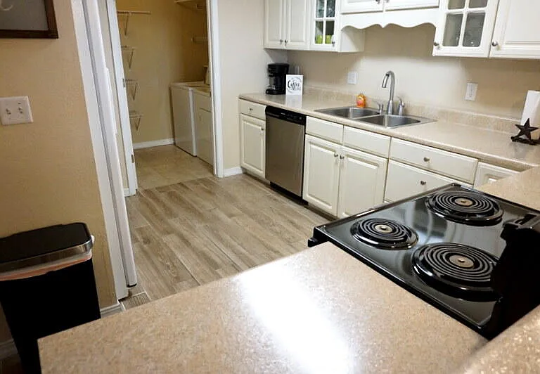 189 Avondale Dr #5 — Photo 13